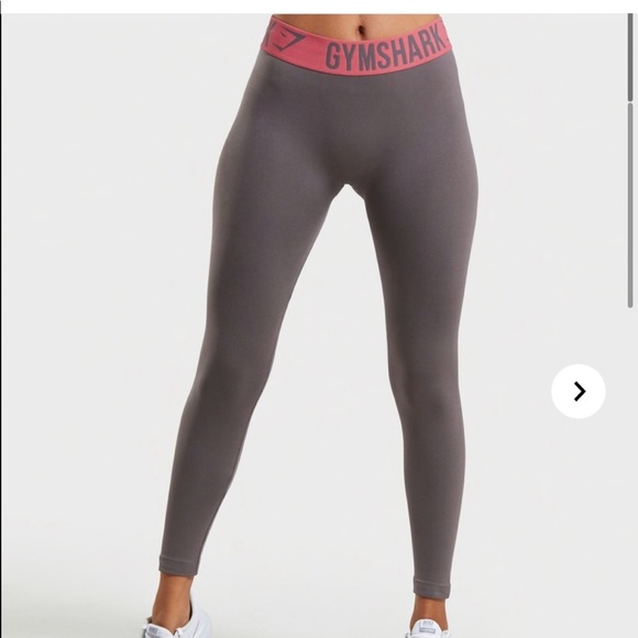 Gymshark grey seamless legging - Picture 3 of 11